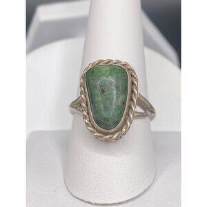 Navajo malachite sterling ring